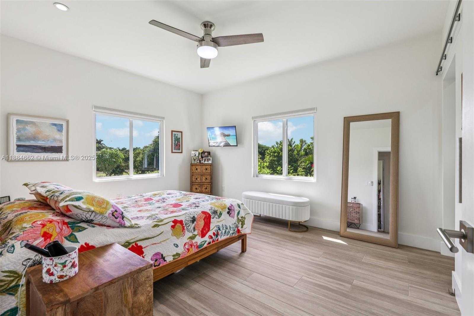 Small Image of 22555 SOUTH WEST 264TH ST, Homestead Number 29