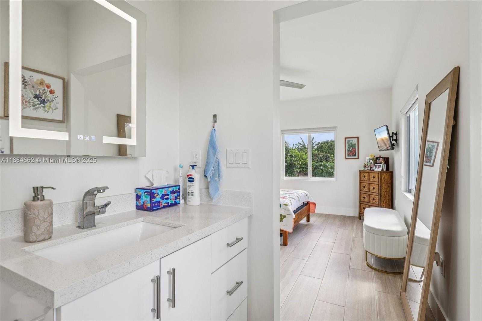 Small Image of 22555 SOUTH WEST 264TH ST, Homestead Number 34