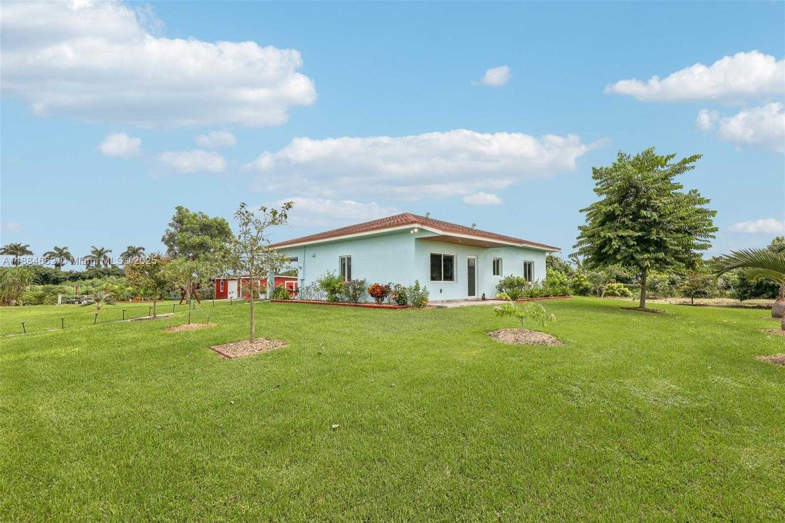 Small Image of 22555 SOUTH WEST 264TH ST, Homestead Number 36
