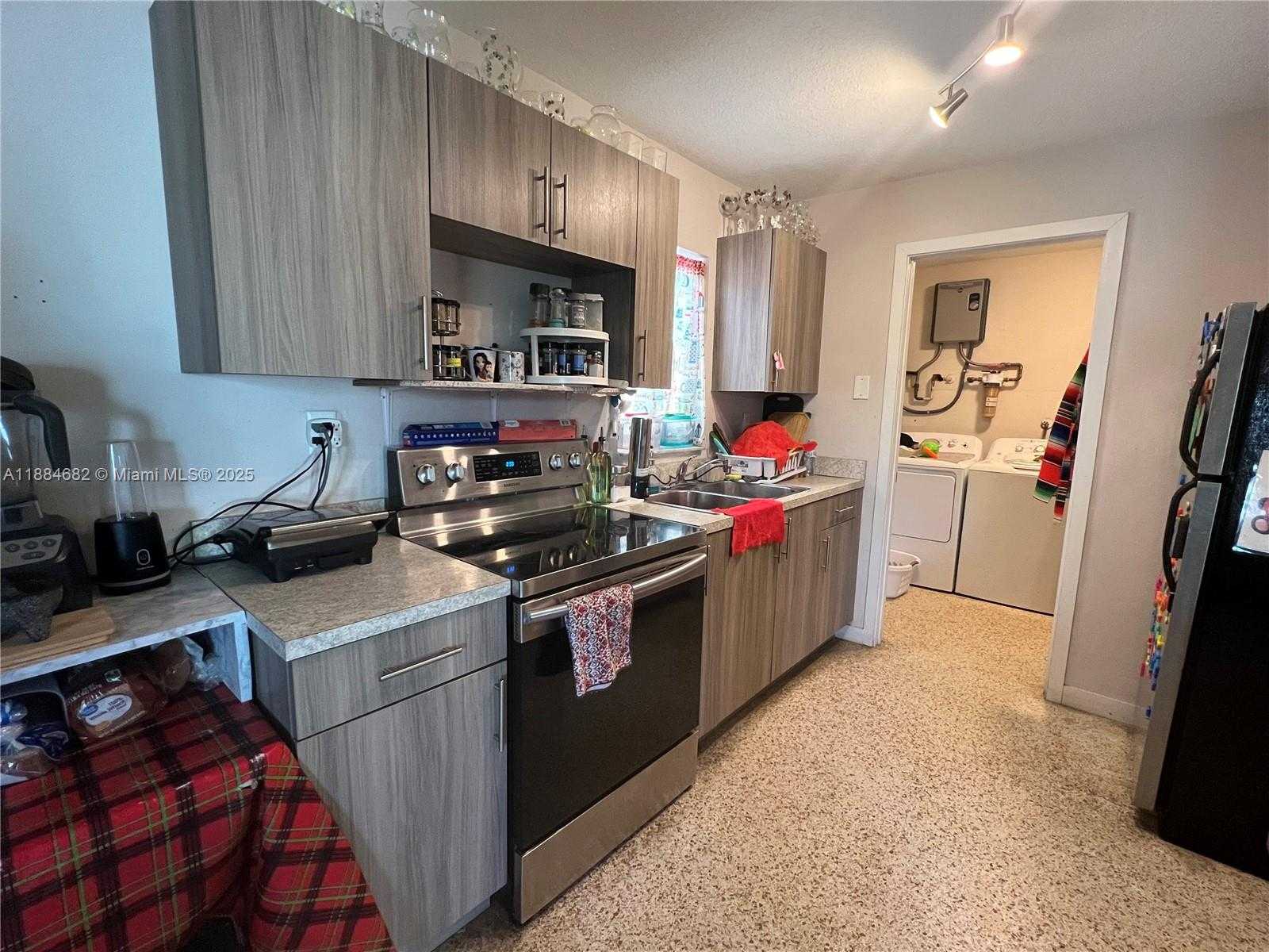 Small Image of 30001 SOUTH WEST 149TH CT, Homestead Number 3