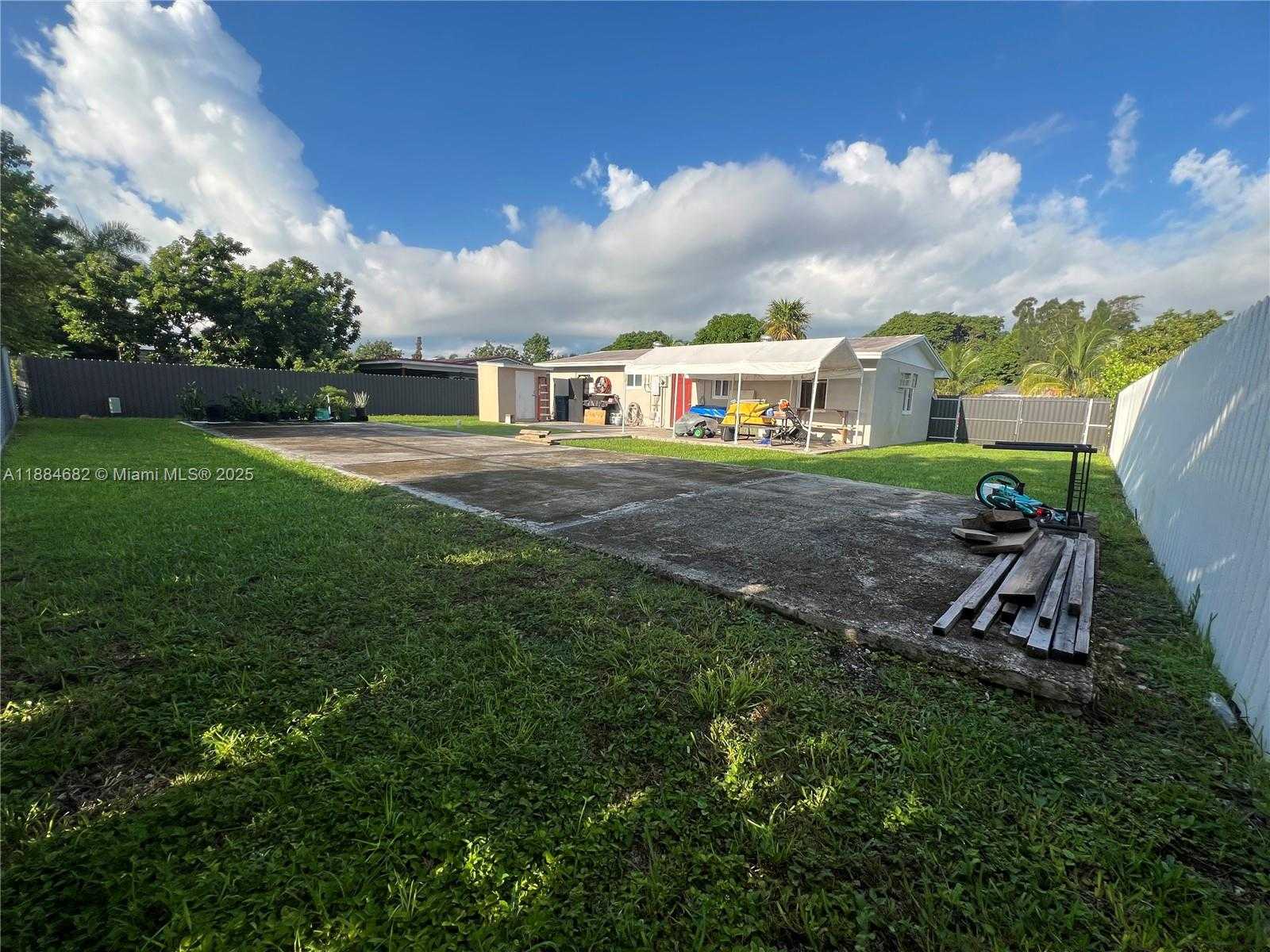 Small Image of 30001 SOUTH WEST 149TH CT, Homestead Number 6