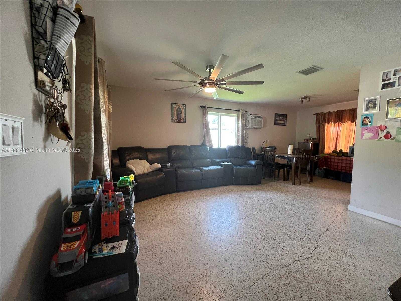 Small Image of 30001 SOUTH WEST 149TH CT, Homestead Number 8
