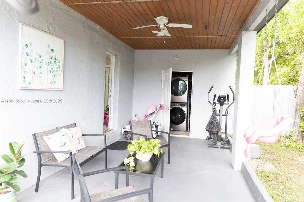 Small Image of 18040 NORTH WEST 2ND CT, Miami Gardens Number 17