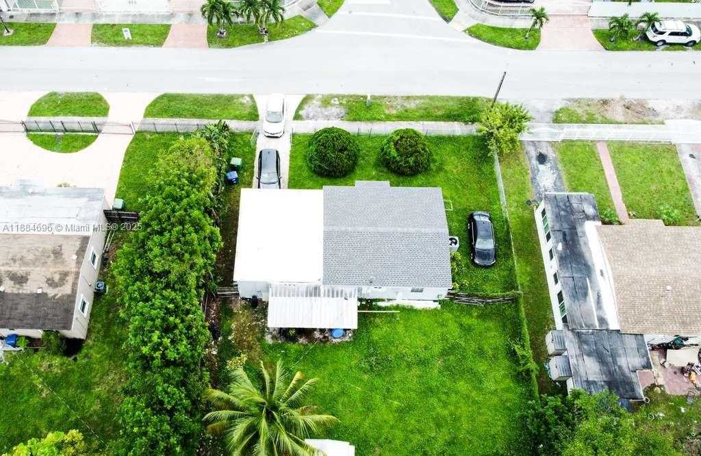 Small Image of 18040 NORTH WEST 2ND CT, Miami Gardens Number 29