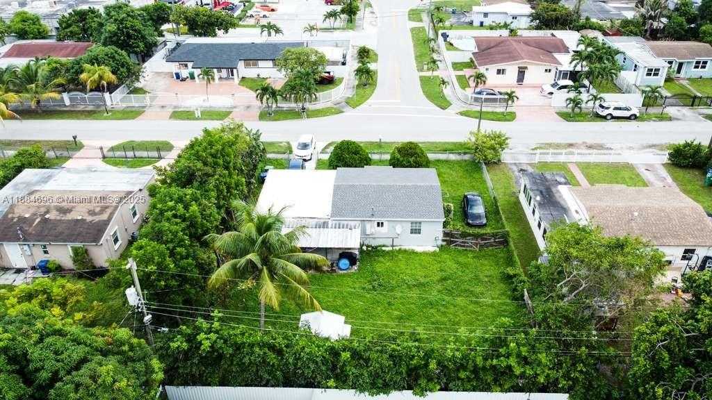 Small Image of 18040 NORTH WEST 2ND CT, Miami Gardens Number 35