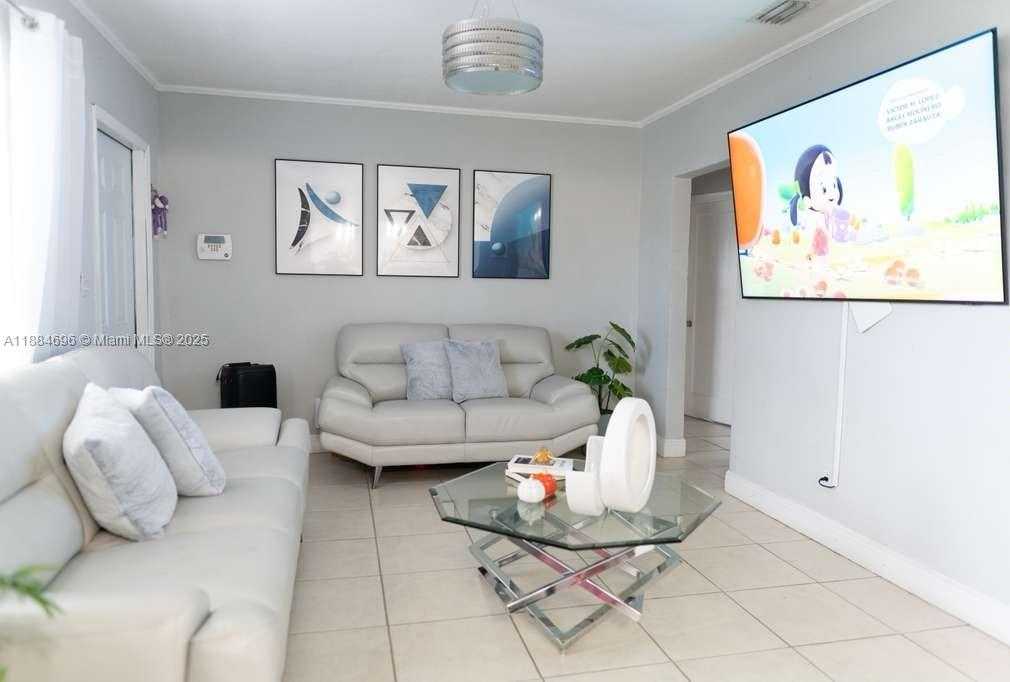 Small Image of 18040 NORTH WEST 2ND CT, Miami Gardens Number 8