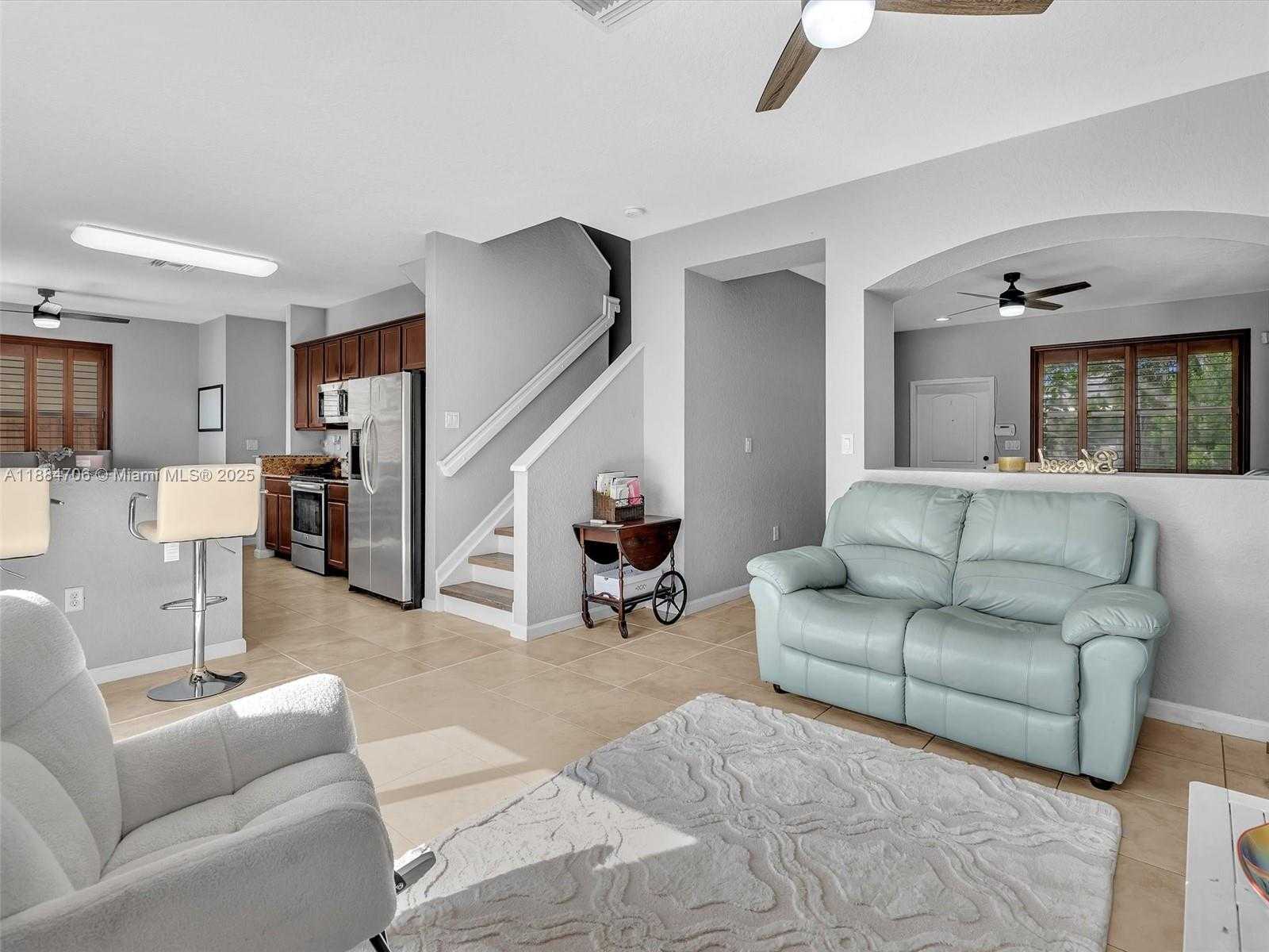 Small Image of 625 SOUTH EAST 30TH TER, Homestead Number 16