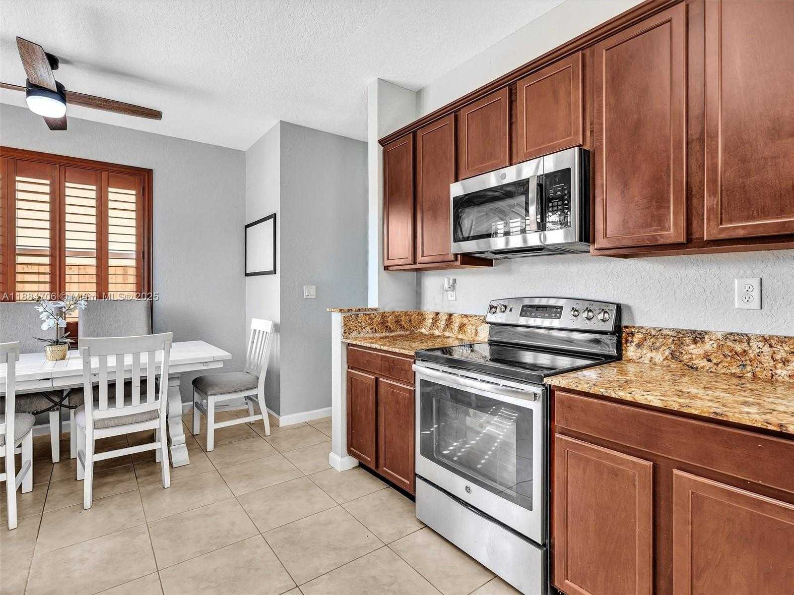 Small Image of 625 SOUTH EAST 30TH TER, Homestead Number 21