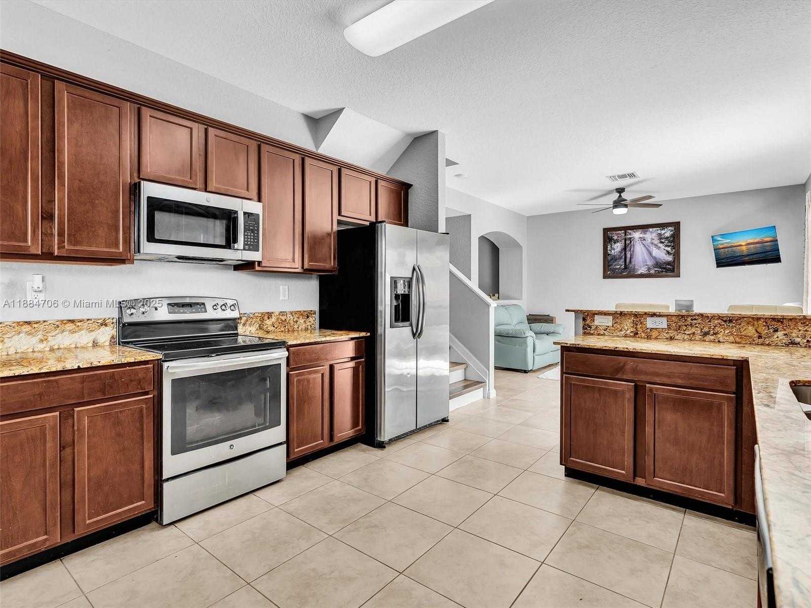 Small Image of 625 SOUTH EAST 30TH TER, Homestead Number 25