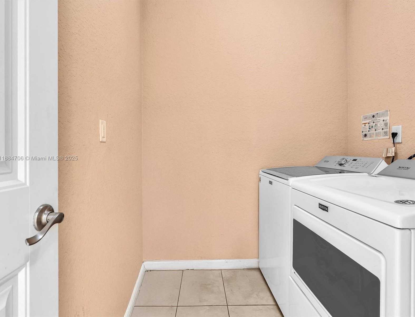 Small Image of 625 SOUTH EAST 30TH TER, Homestead Number 28