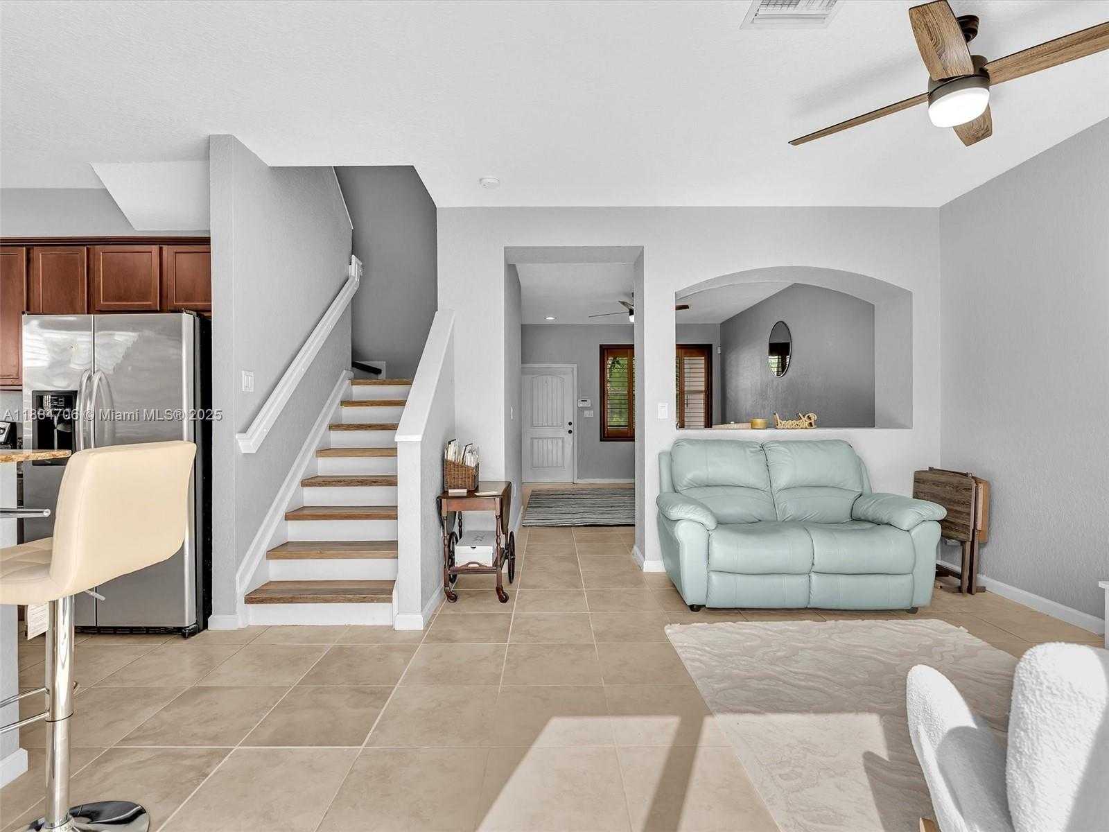 Small Image of 625 SOUTH EAST 30TH TER, Homestead Number 39