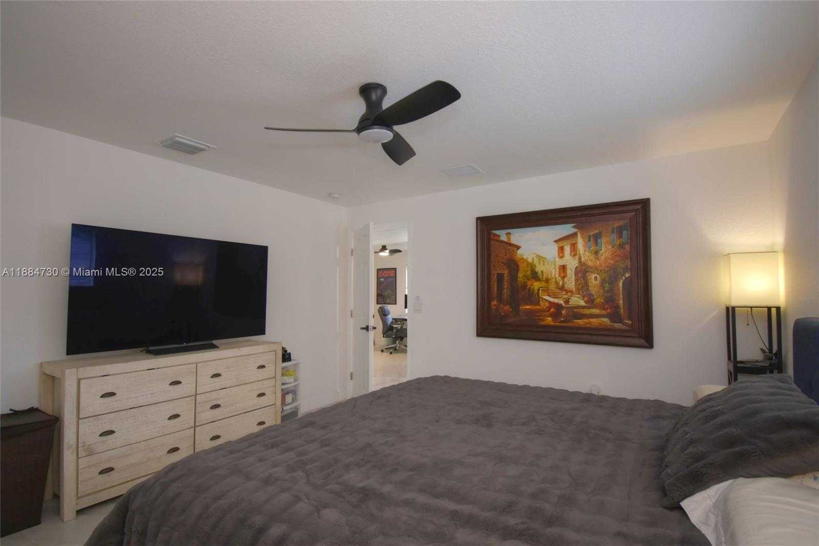 Small Image of 830 NORTH WEST 19TH TER, Fort Lauderdale Number 14