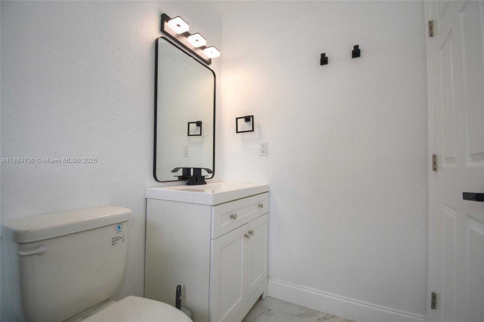 Small Image of 830 NORTH WEST 19TH TER, Fort Lauderdale Number 16