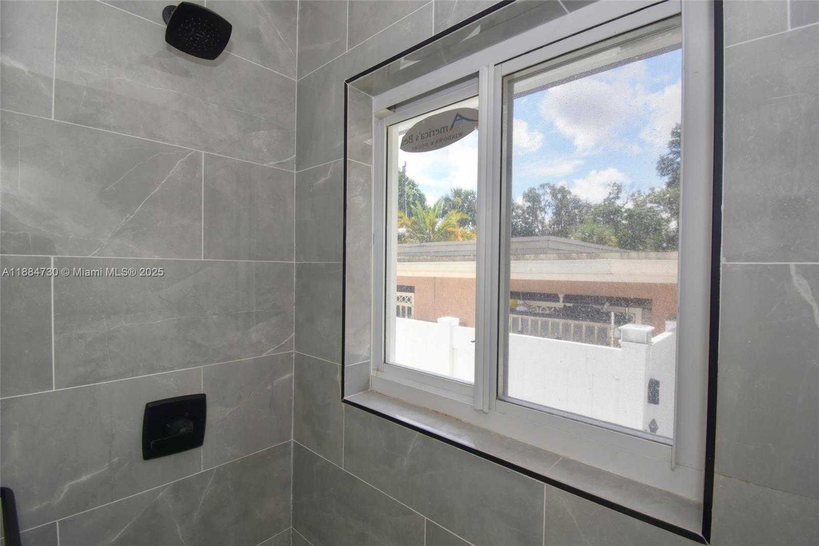 Small Image of 830 NORTH WEST 19TH TER, Fort Lauderdale Number 17