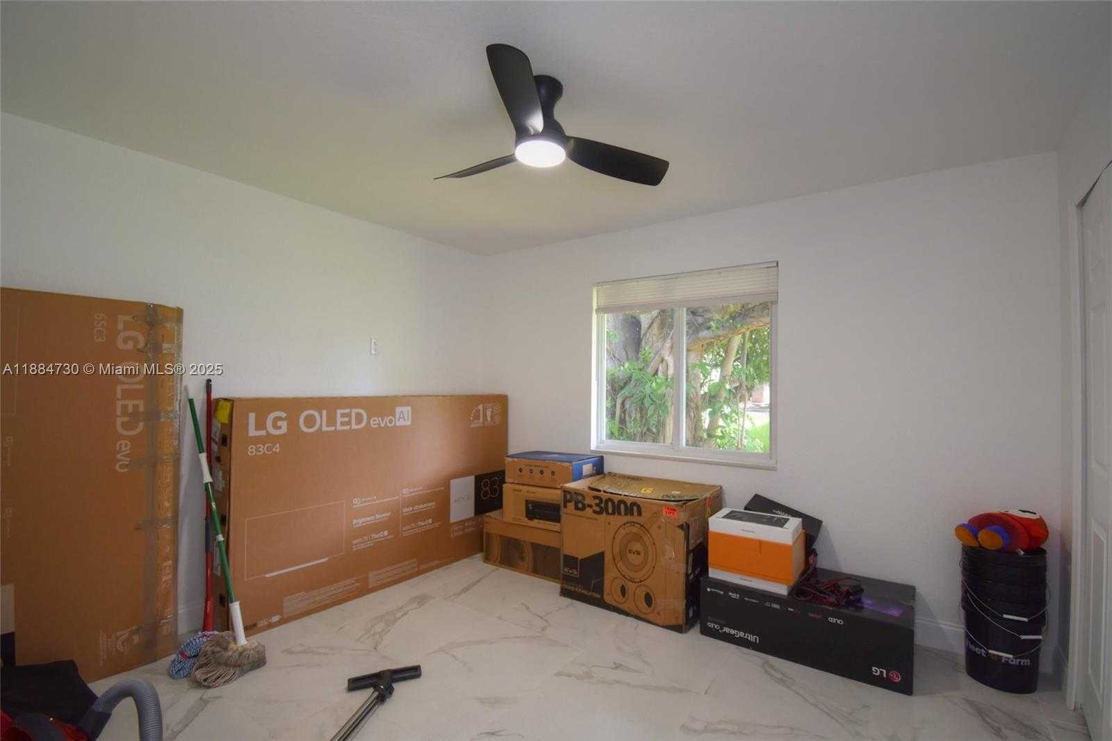 Small Image of 830 NORTH WEST 19TH TER, Fort Lauderdale Number 27