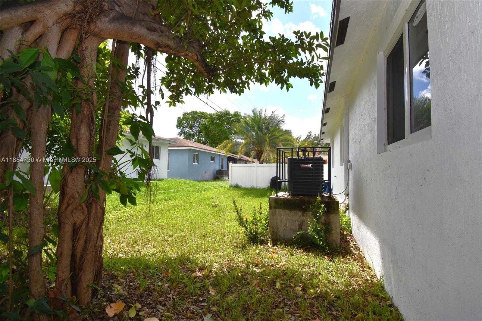 Small Image of 830 NORTH WEST 19TH TER, Fort Lauderdale Number 30