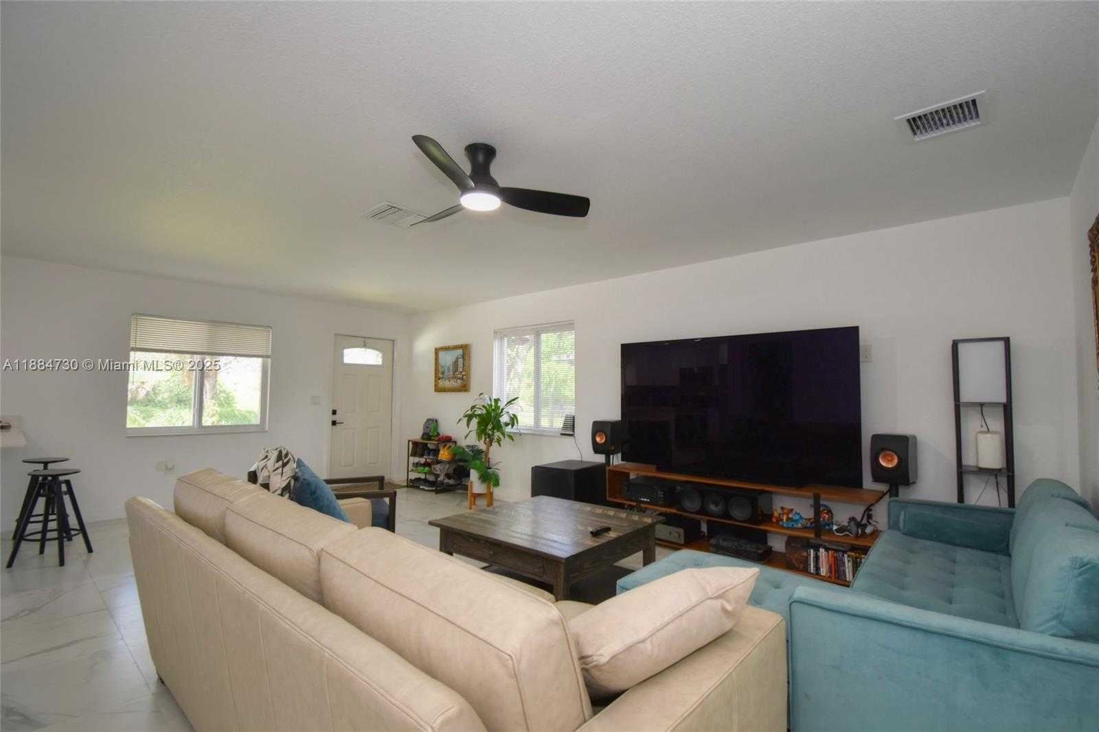 Small Image of 830 NORTH WEST 19TH TER, Fort Lauderdale Number 5