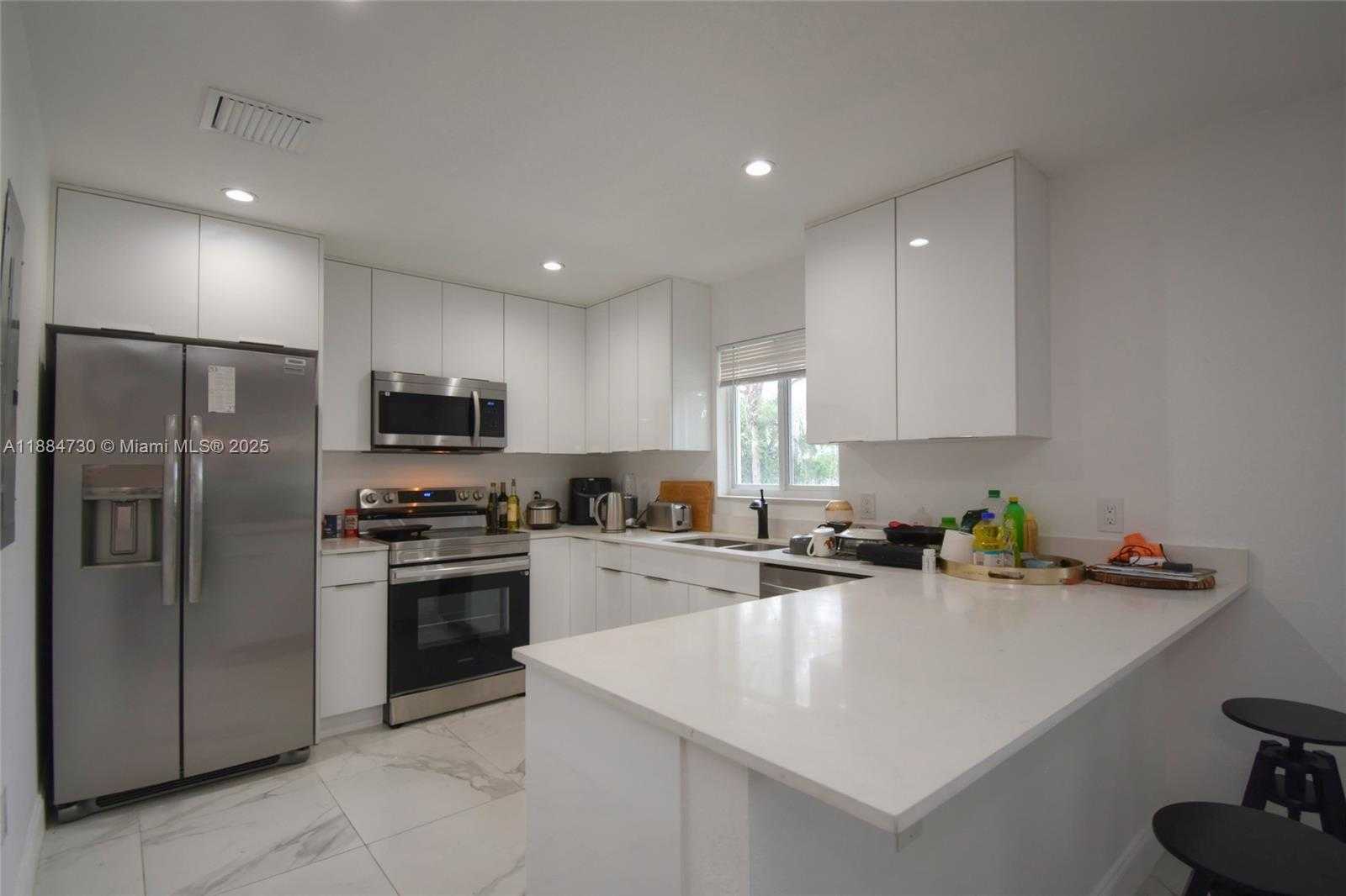 Small Image of 830 NORTH WEST 19TH TER, Fort Lauderdale Number 8