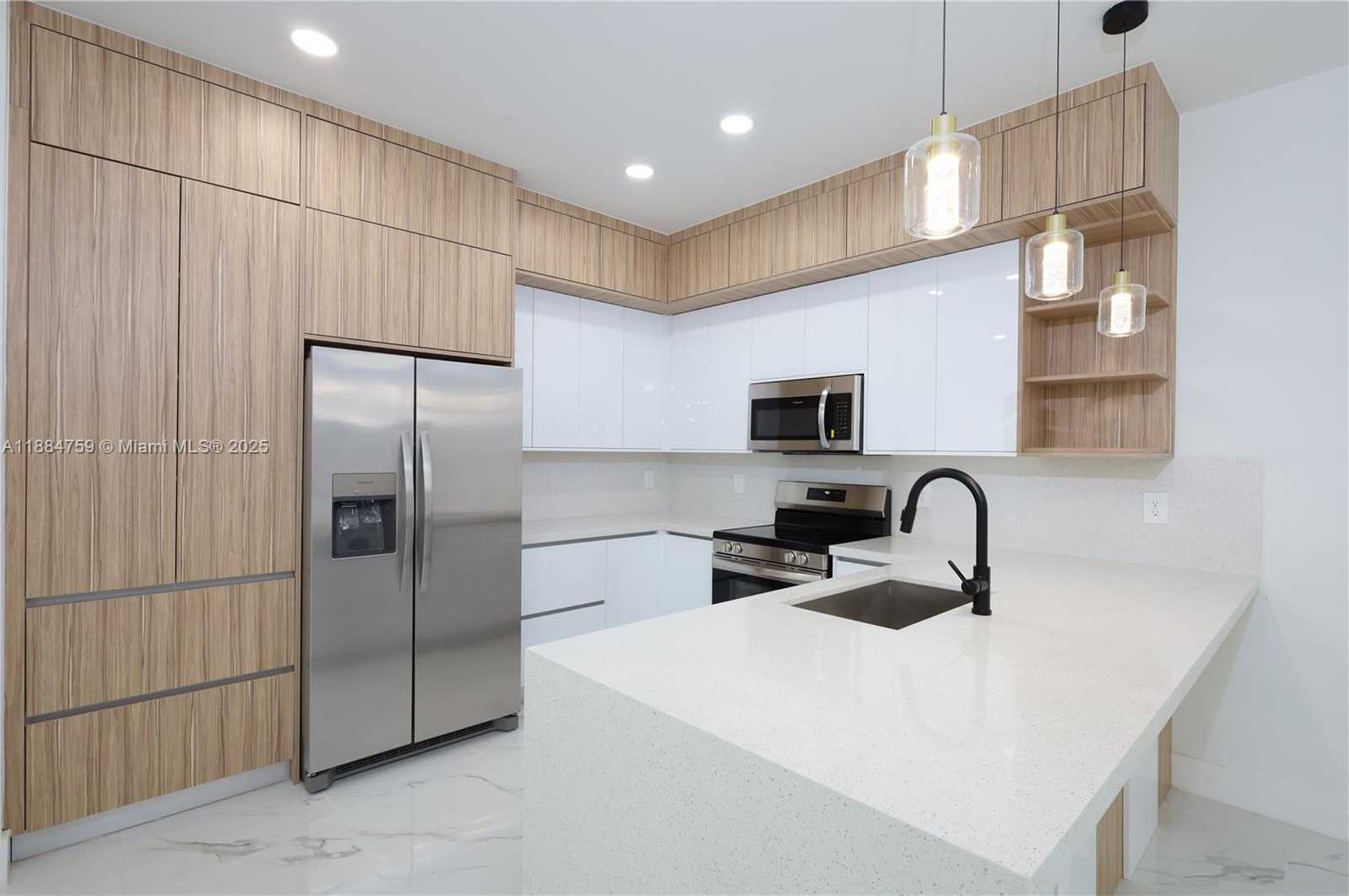 Small Image of 607 PELEE AVE, Lehigh Acres Number 16