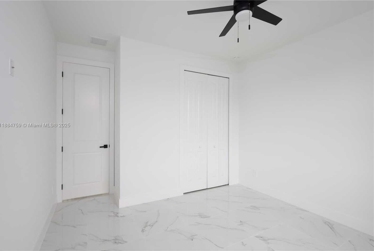 Small Image of 607 PELEE AVE, Lehigh Acres Number 24