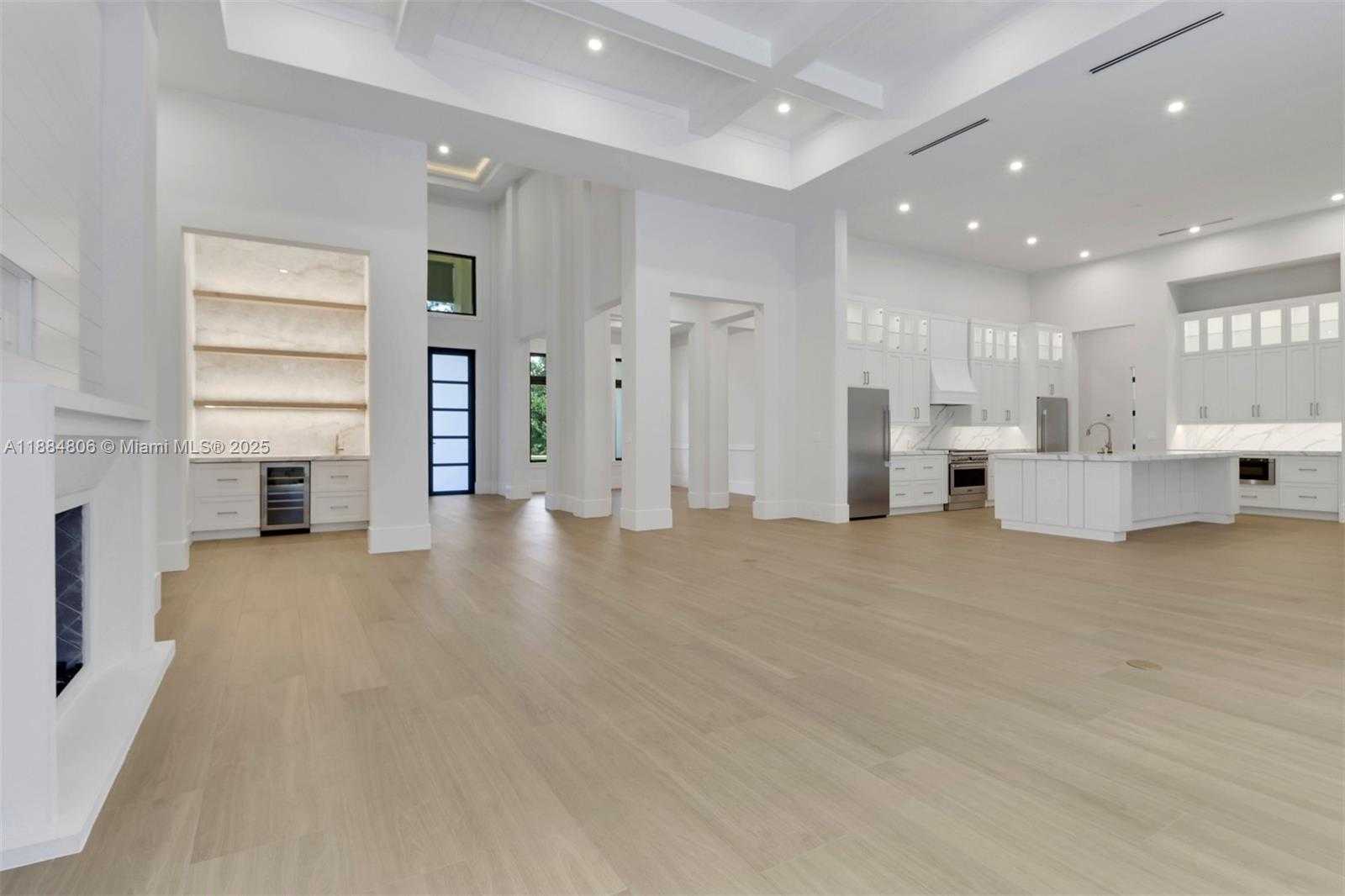 Small Image of 5174 SYCAMORE DR, Naples Number 10