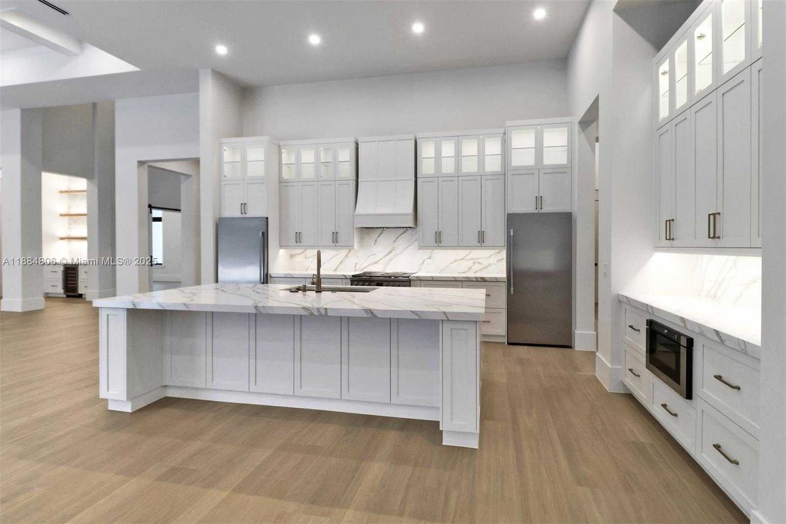 Small Image of 5174 SYCAMORE DR, Naples Number 14