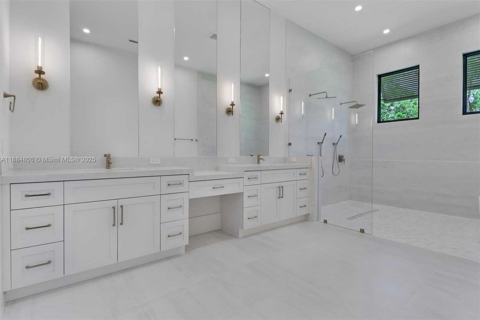 Small Image of 5174 SYCAMORE DR, Naples Number 21