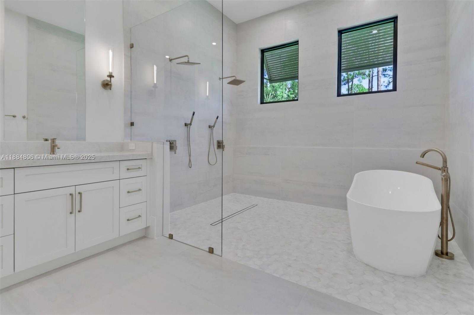 Small Image of 5174 SYCAMORE DR, Naples Number 22