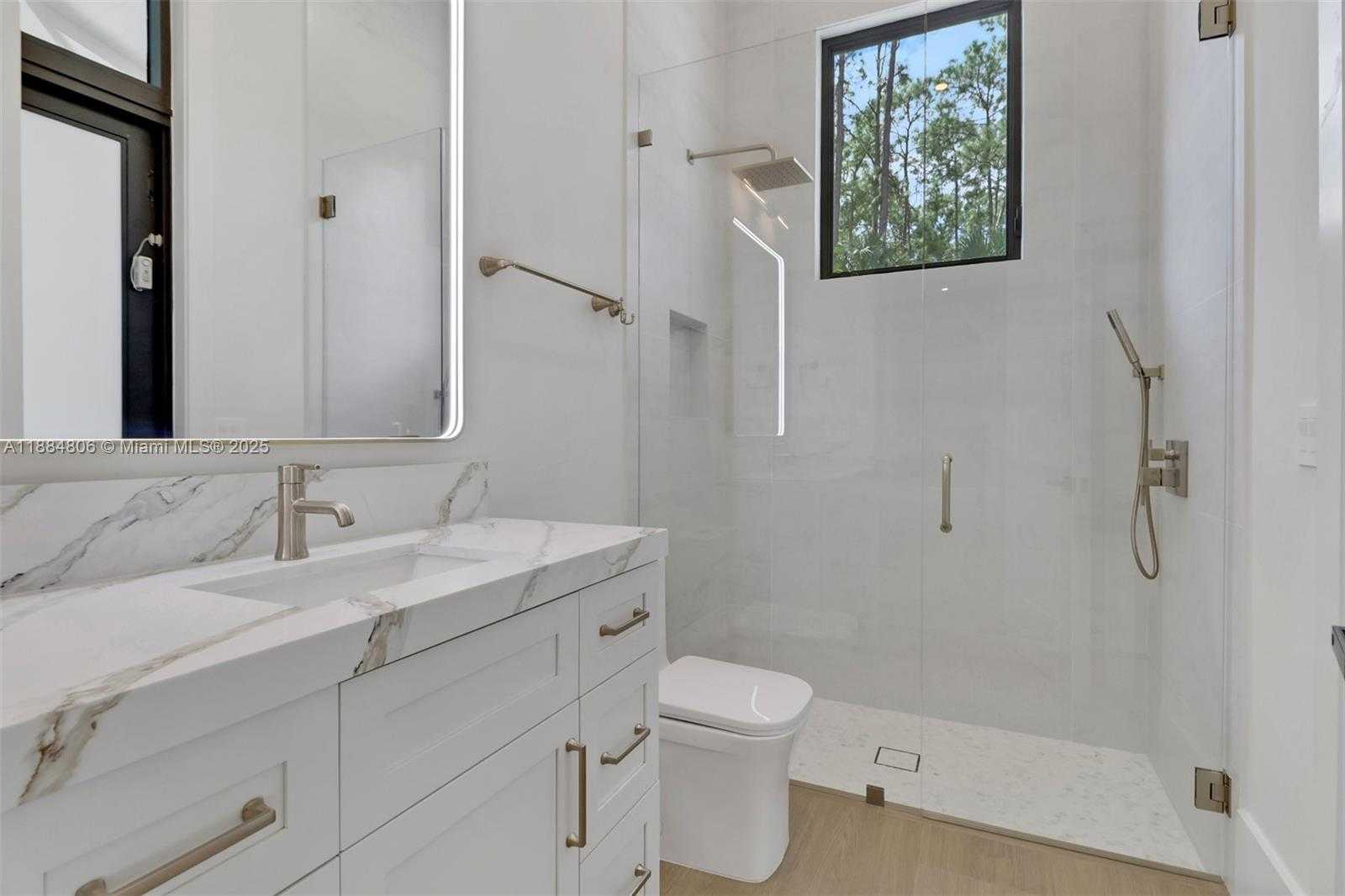 Small Image of 5174 SYCAMORE DR, Naples Number 24