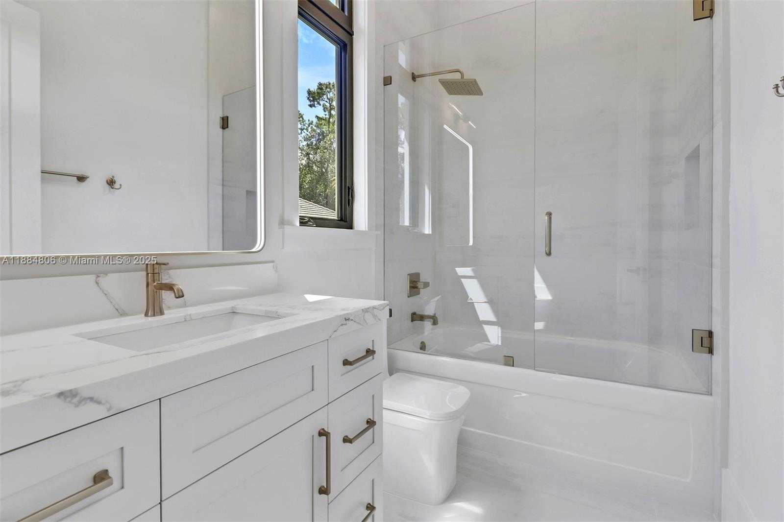 Small Image of 5174 SYCAMORE DR, Naples Number 26