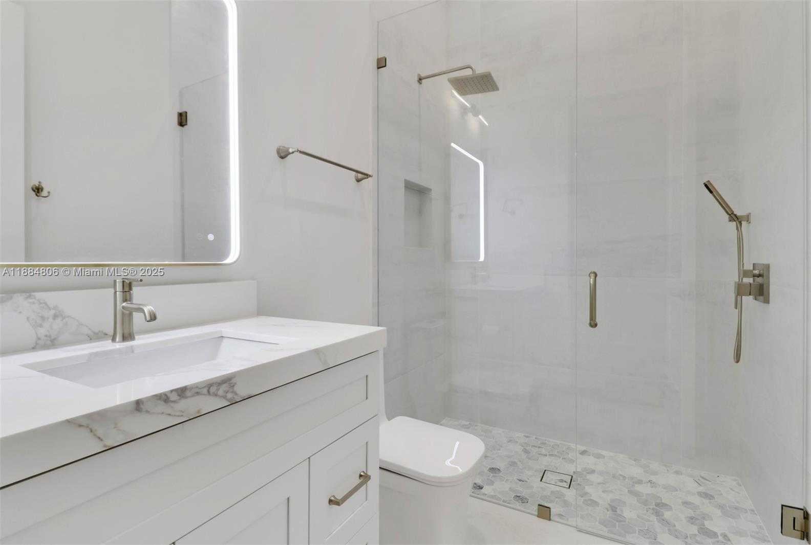 Small Image of 5174 SYCAMORE DR, Naples Number 30