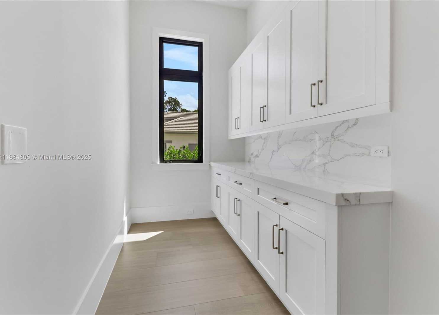 Small Image of 5174 SYCAMORE DR, Naples Number 31