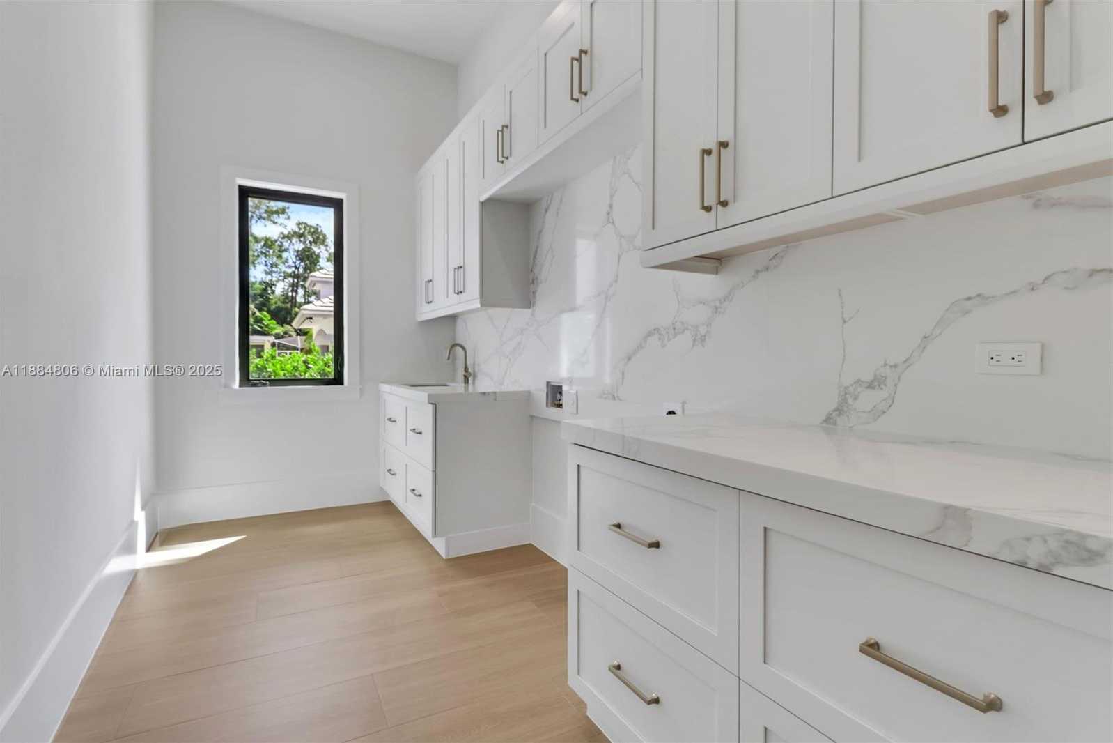 Small Image of 5174 SYCAMORE DR, Naples Number 32