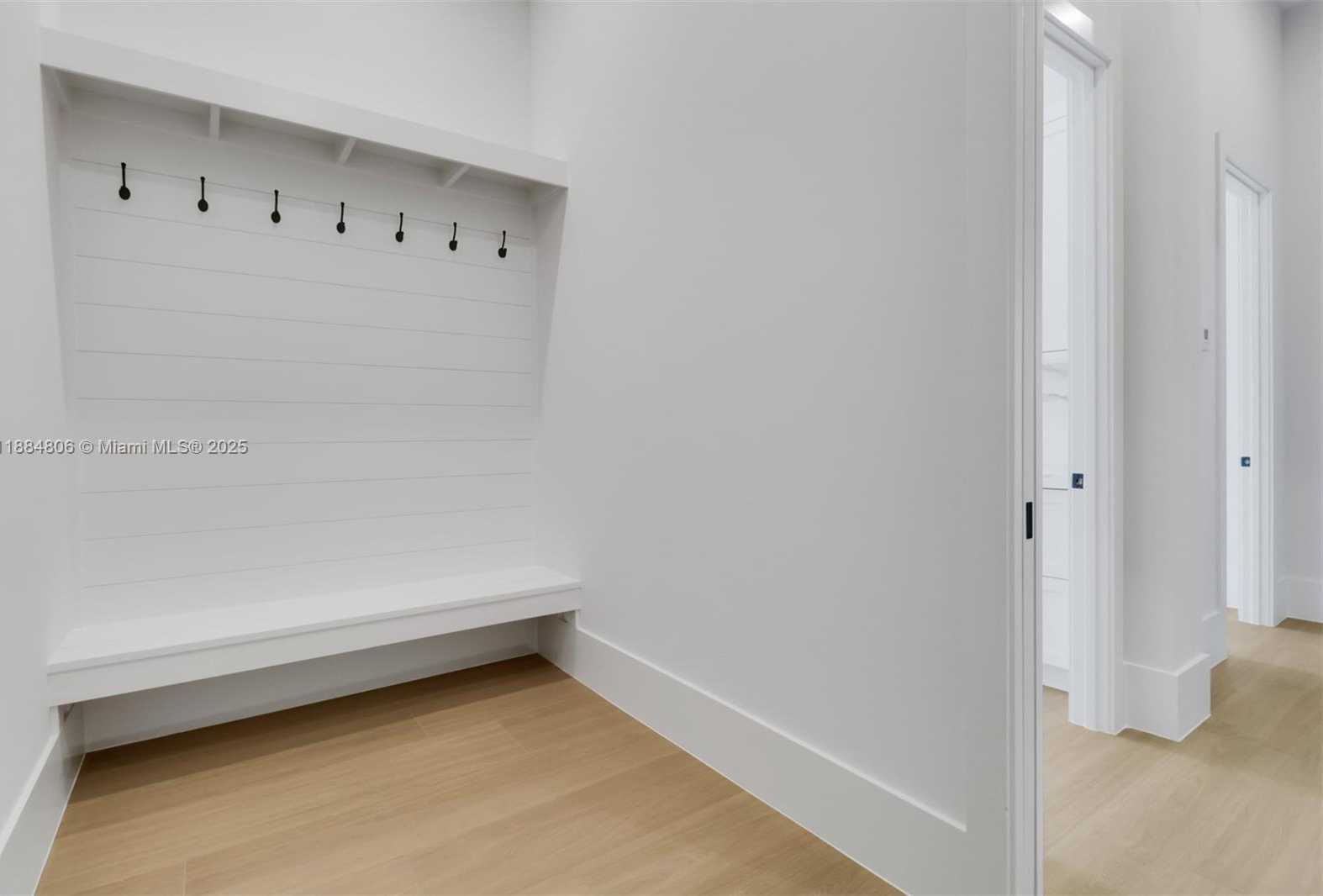 Small Image of 5174 SYCAMORE DR, Naples Number 33