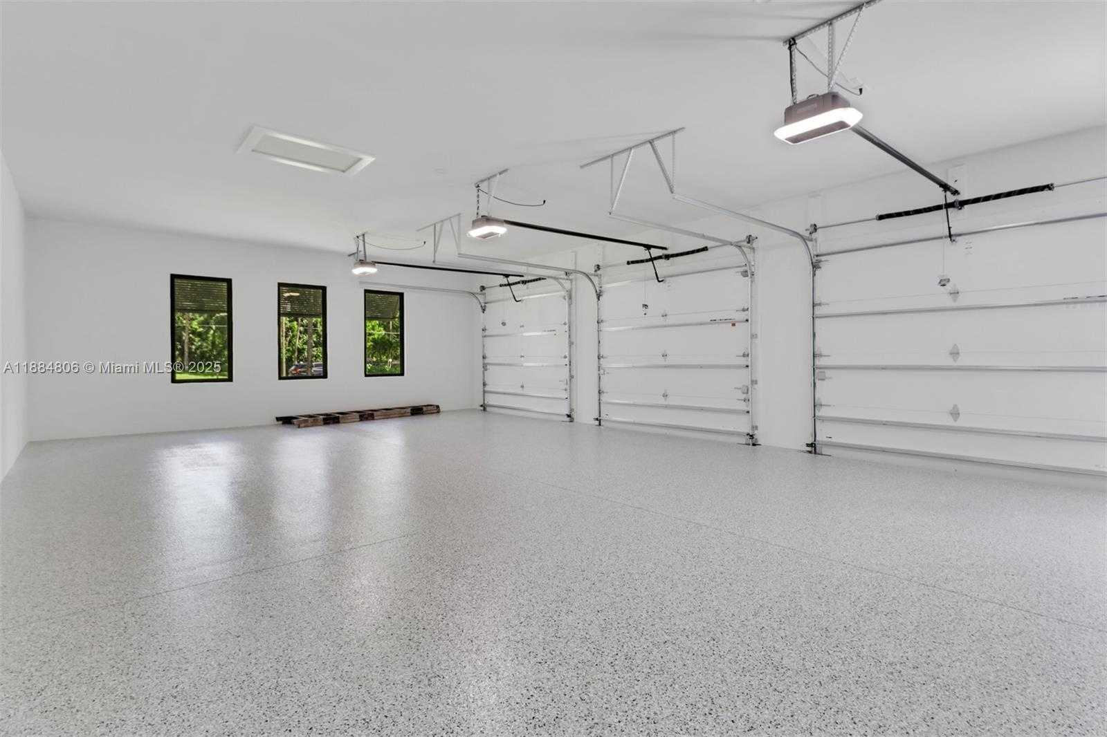 Small Image of 5174 SYCAMORE DR, Naples Number 34