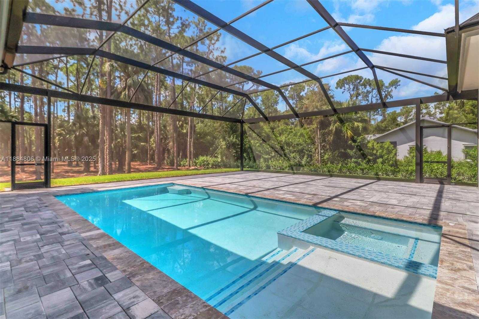 Small Image of 5174 SYCAMORE DR, Naples Number 36