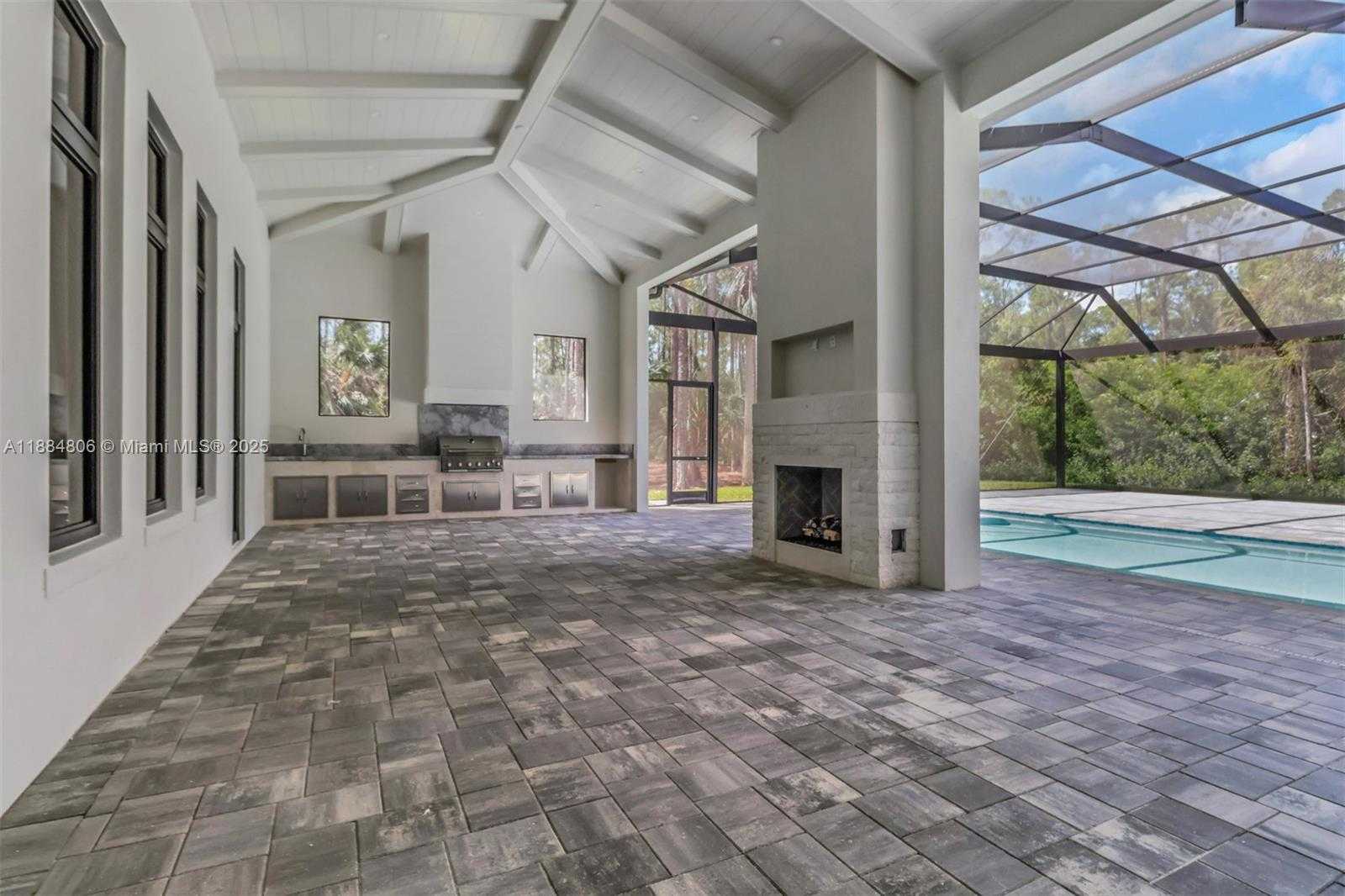 Small Image of 5174 SYCAMORE DR, Naples Number 37