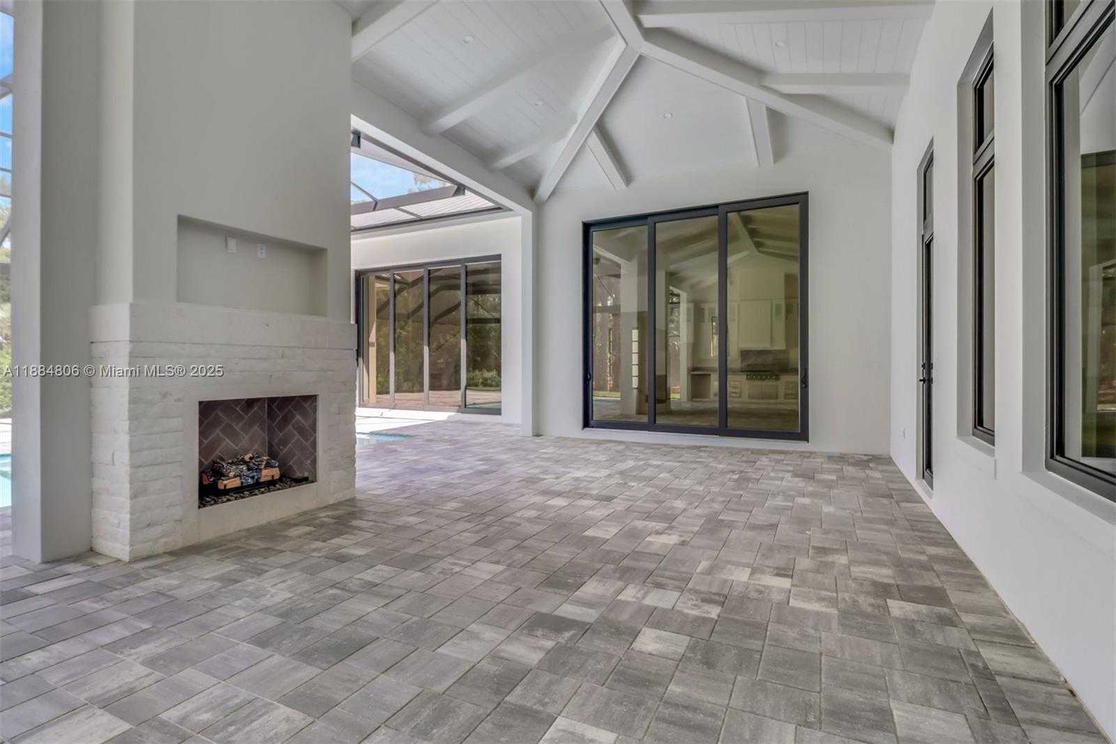 Small Image of 5174 SYCAMORE DR, Naples Number 38