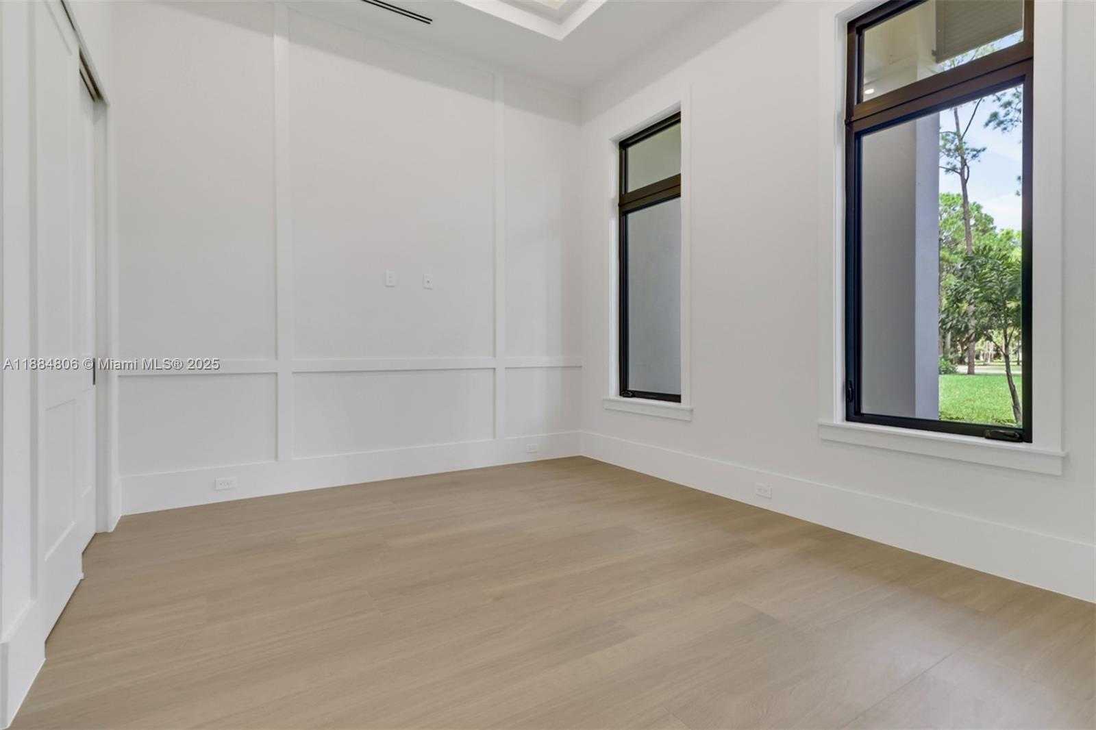 Small Image of 5174 SYCAMORE DR, Naples Number 7