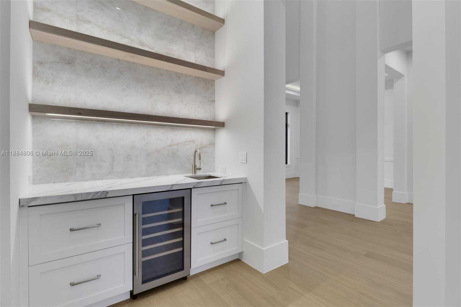 Small Image of 5174 SYCAMORE DR, Naples Number 8