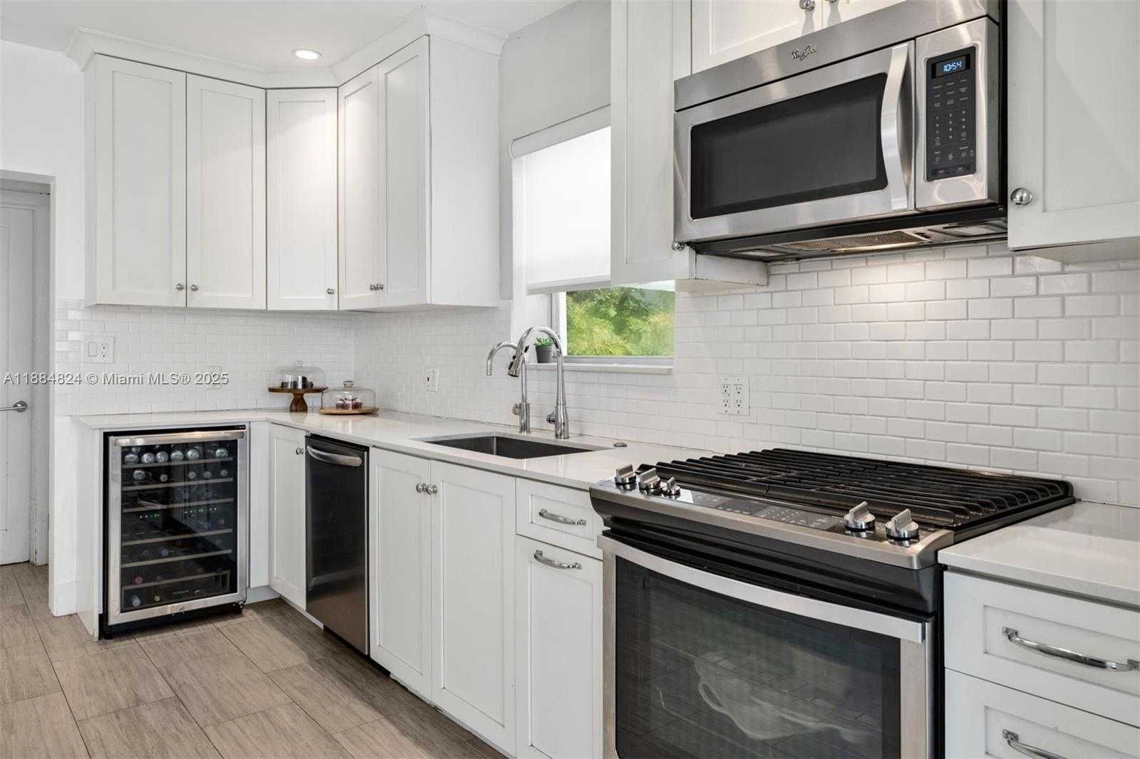 Small Image of 4397 NORTH MICHIGAN AVE, Miami Beach Number 12