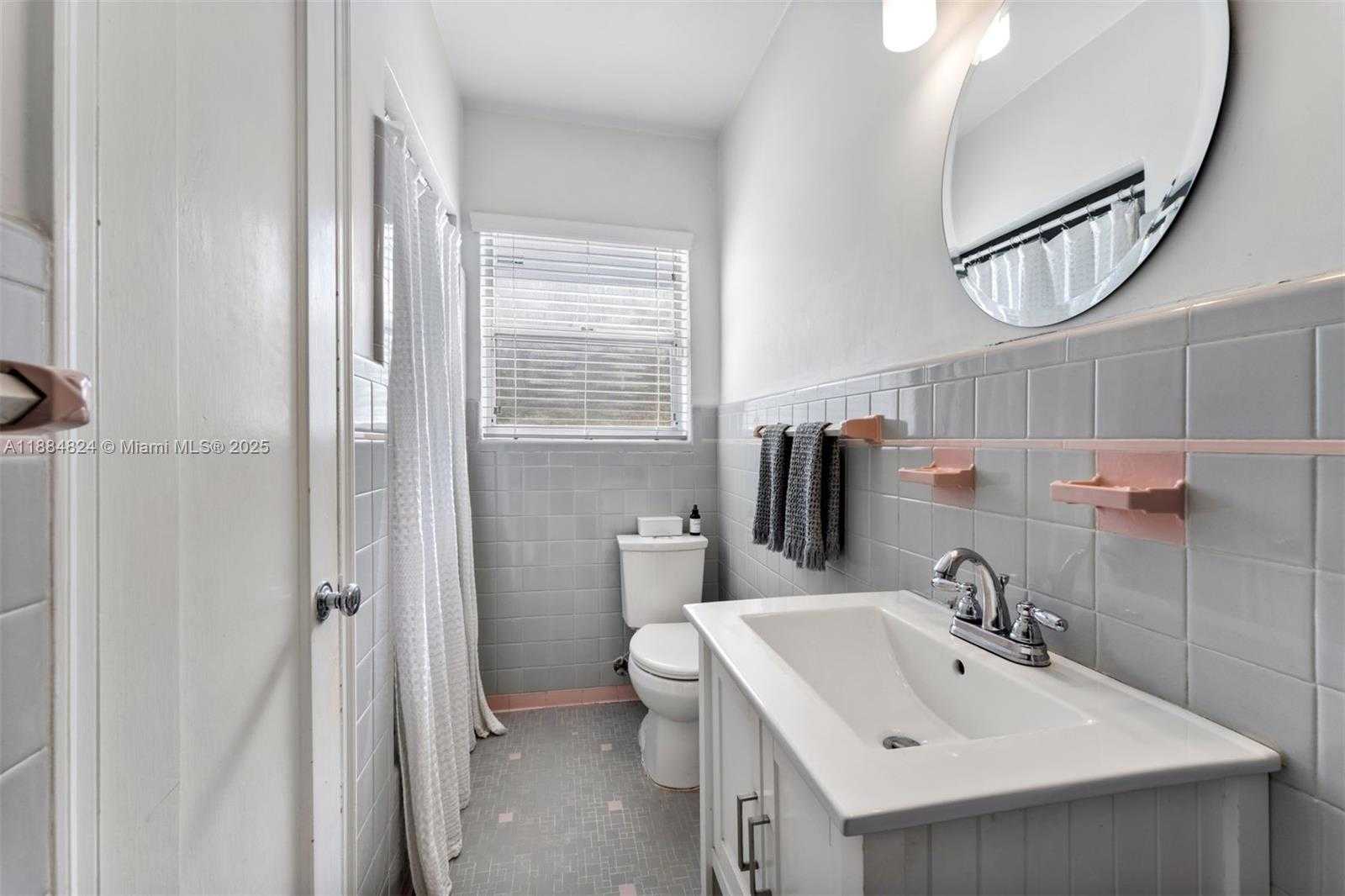 Small Image of 4397 NORTH MICHIGAN AVE, Miami Beach Number 17