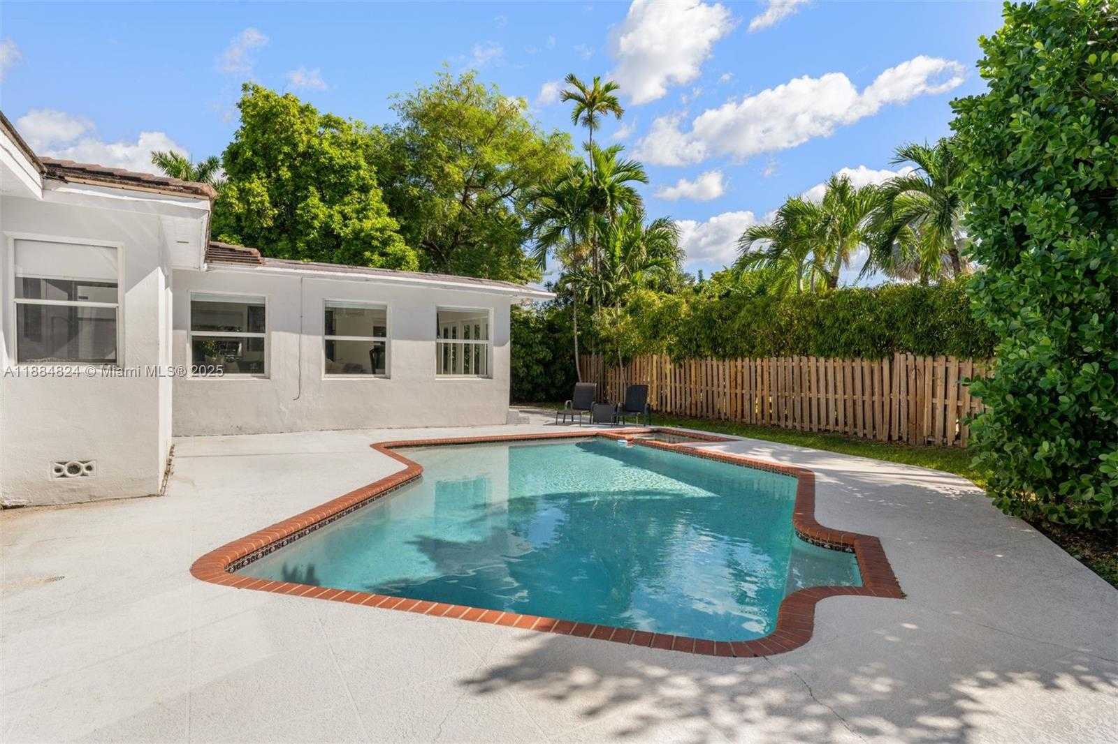 Small Image of 4397 NORTH MICHIGAN AVE, Miami Beach Number 25