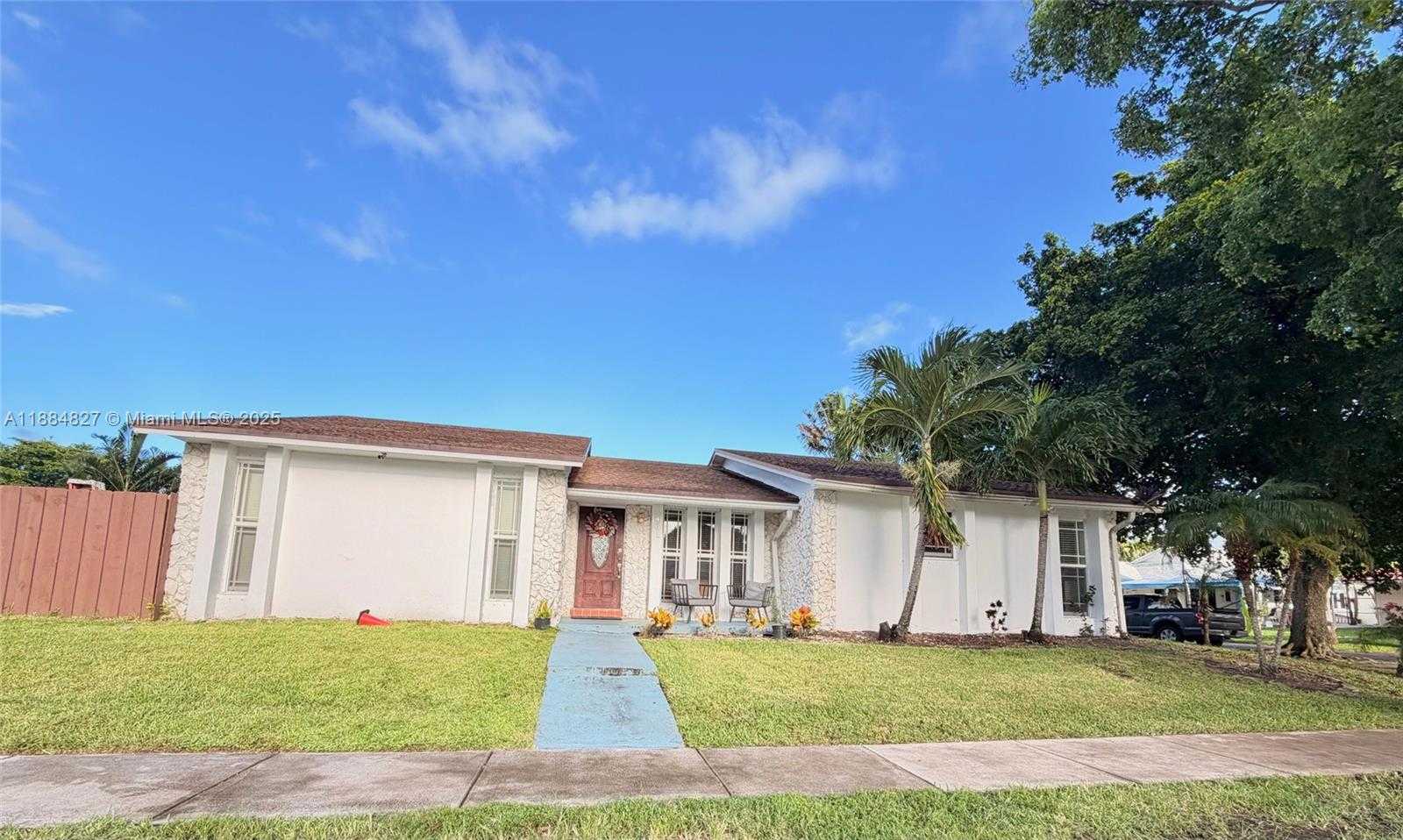 Small Image of 401 SOUTH EAST 5TH ST, Dania Beach Number 2