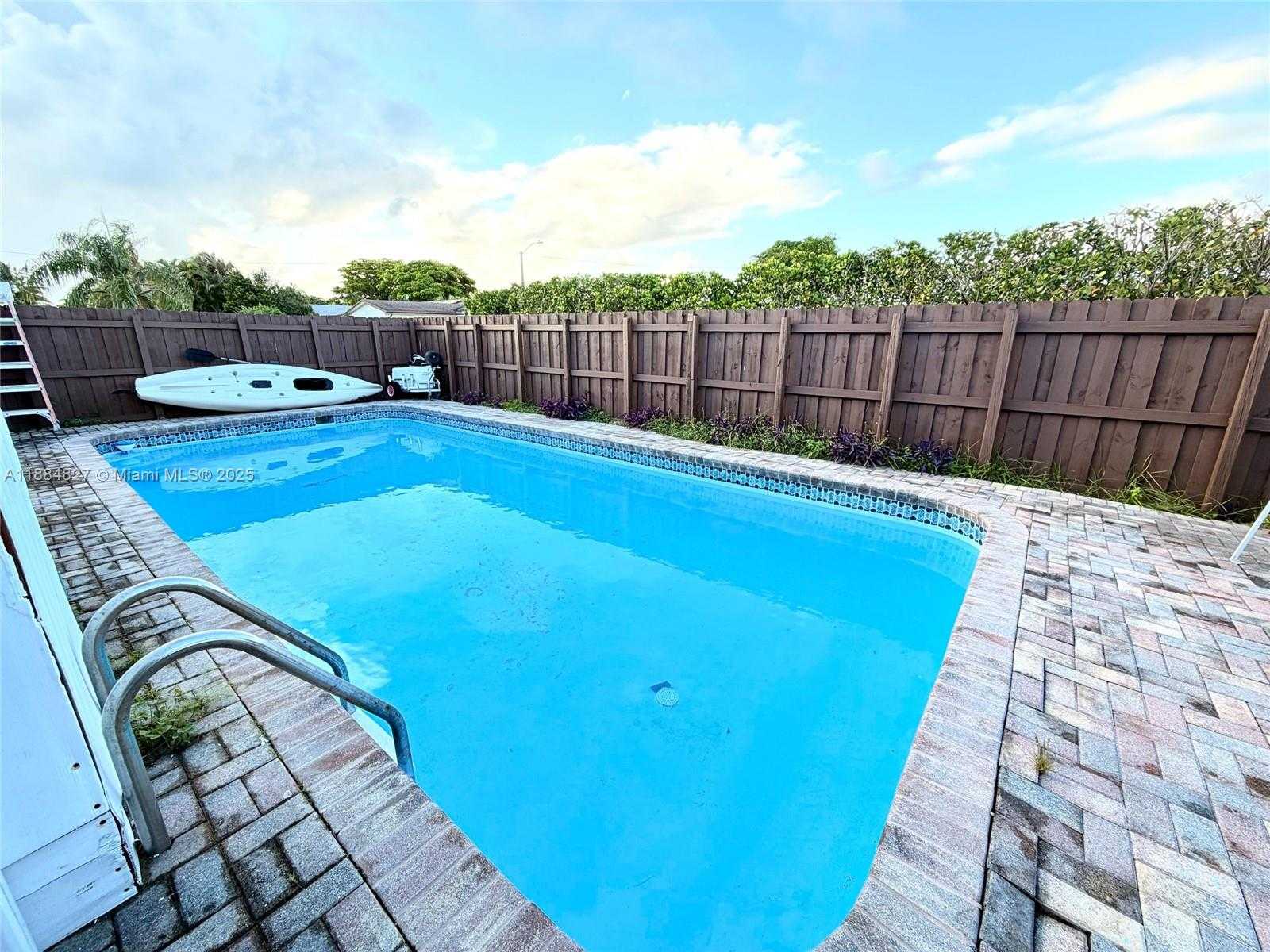 Small Image of 401 SOUTH EAST 5TH ST, Dania Beach Number 8