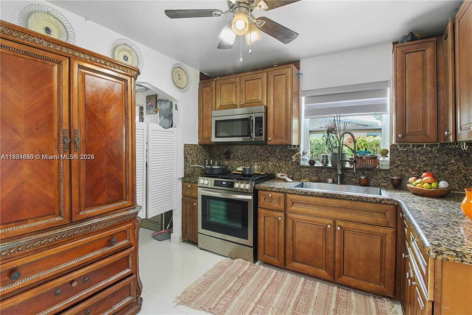 Small Image of 15745 SOUTH WEST 303RD TER, Homestead Number 10