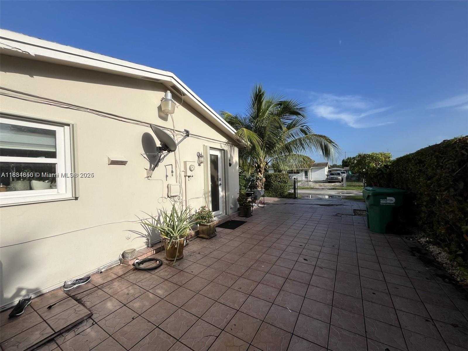 Small Image of 15745 SOUTH WEST 303RD TER, Homestead Number 18