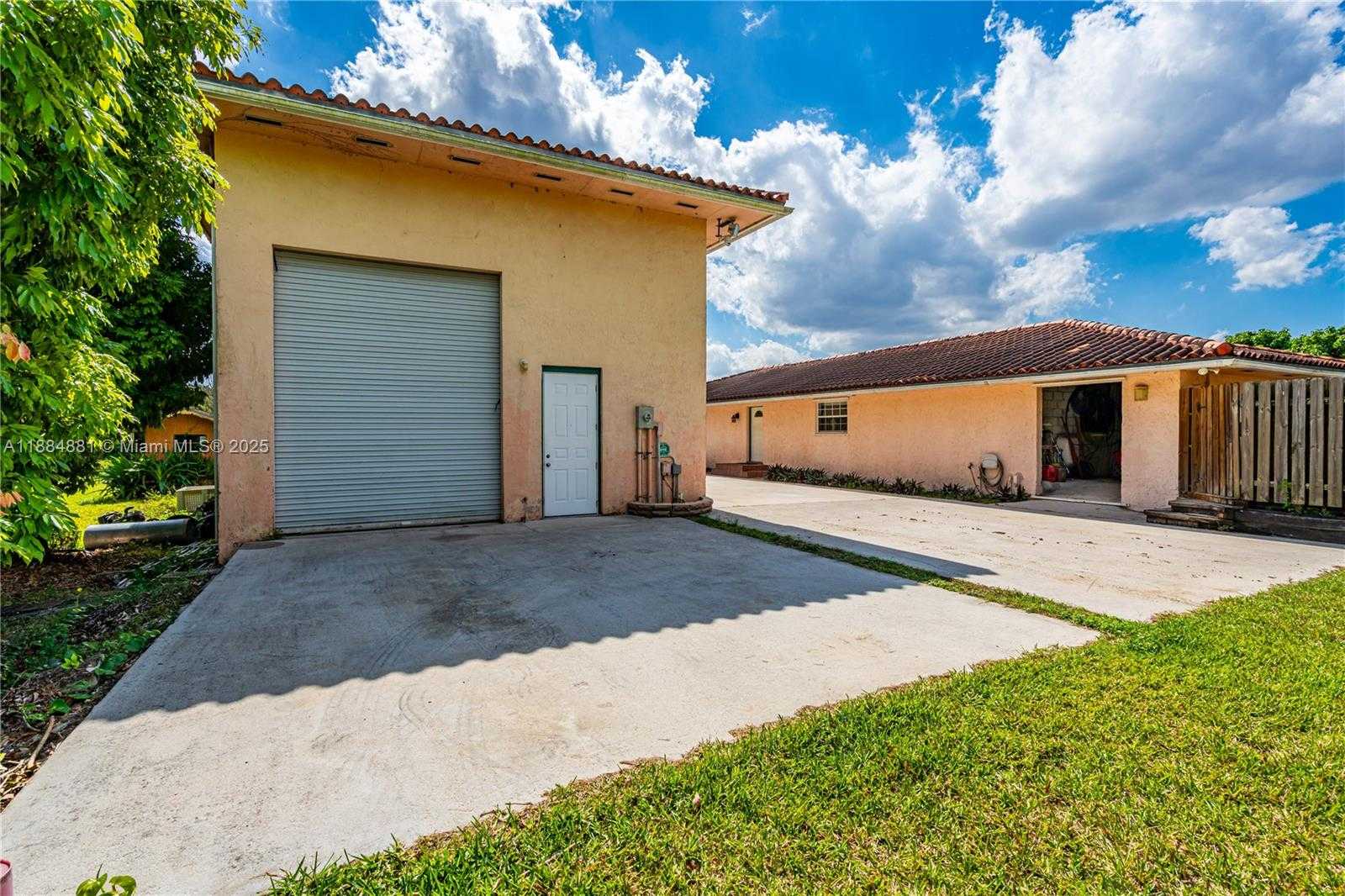 Small Image of 22220 SOUTH WEST 248TH ST, Homestead Number 25