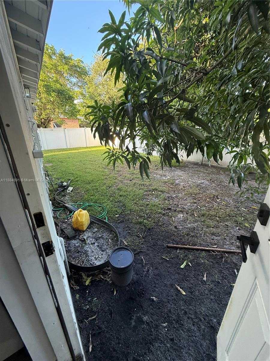 Small Image of 2651 SOUTH WEST 62ND AVE, Miramar Number 21