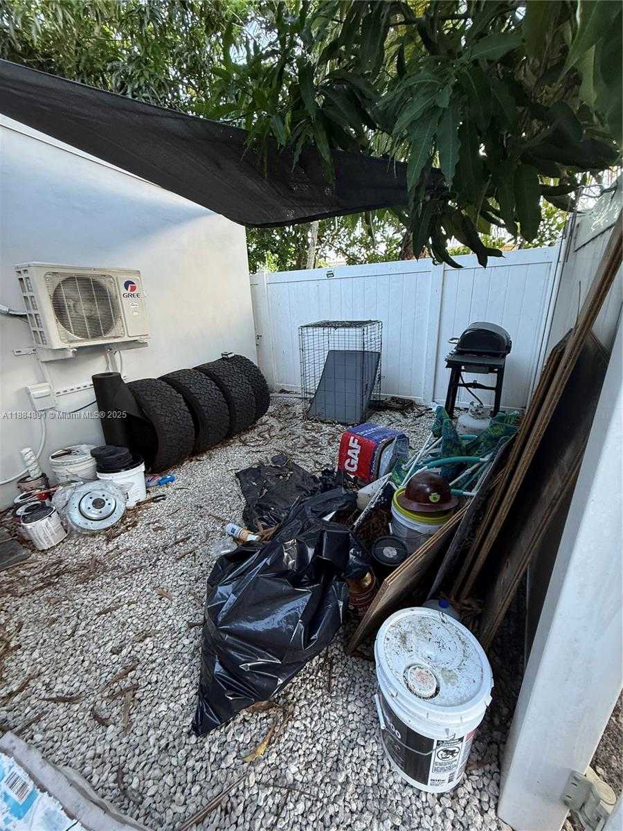 Small Image of 2651 SOUTH WEST 62ND AVE, Miramar Number 23